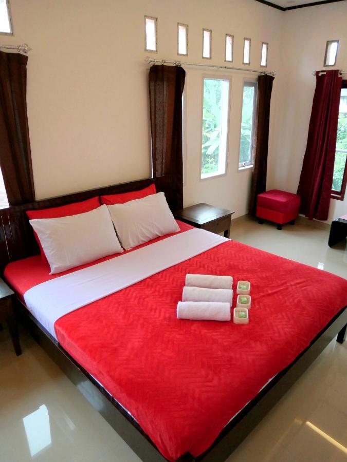 The Sanduk Homestay Rantepao Eksteriør billede